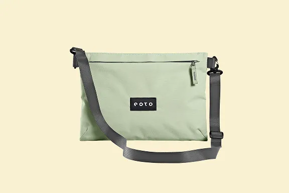 Mintgrüne EOTO-Tasche mit Schultergurt